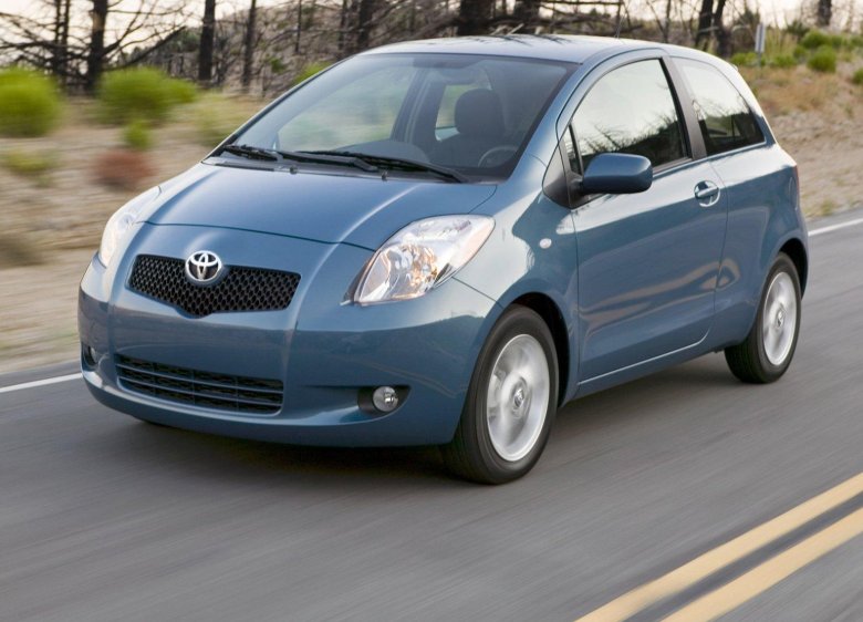 Тойота Ярис 2013
