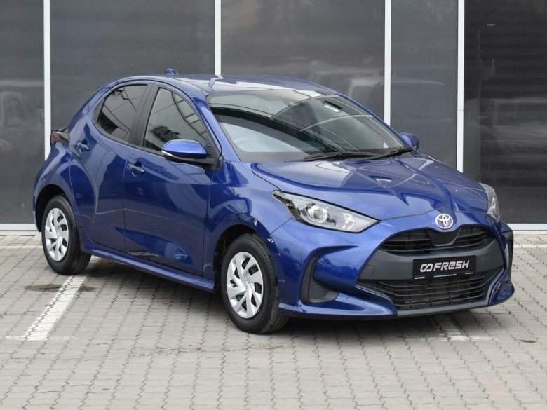 Тойота ярис 2020 года