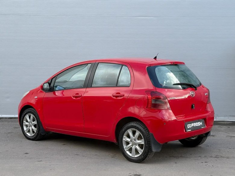 Тойота ярис 2008 красная