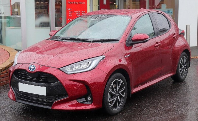 Toyota Yaris (xp210)