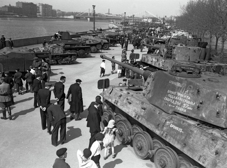 Трофейная техника парк Горького 22 июня 1943