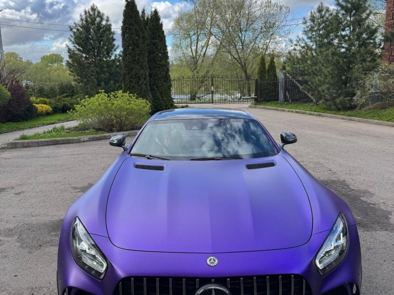 Mercedes benz amg gt r