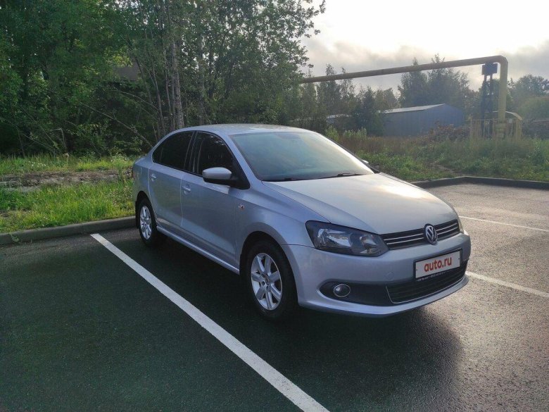 Volkswagen polo sedan 2013