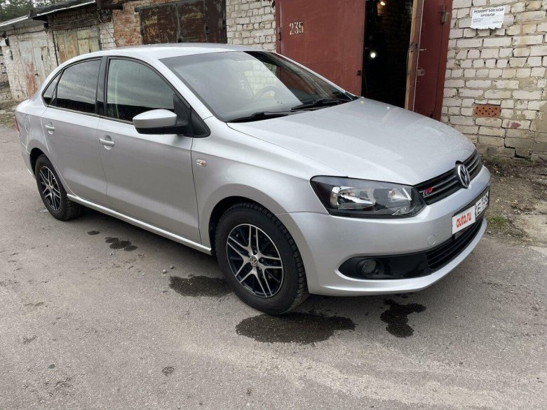 Фольксваген поло 2011 года