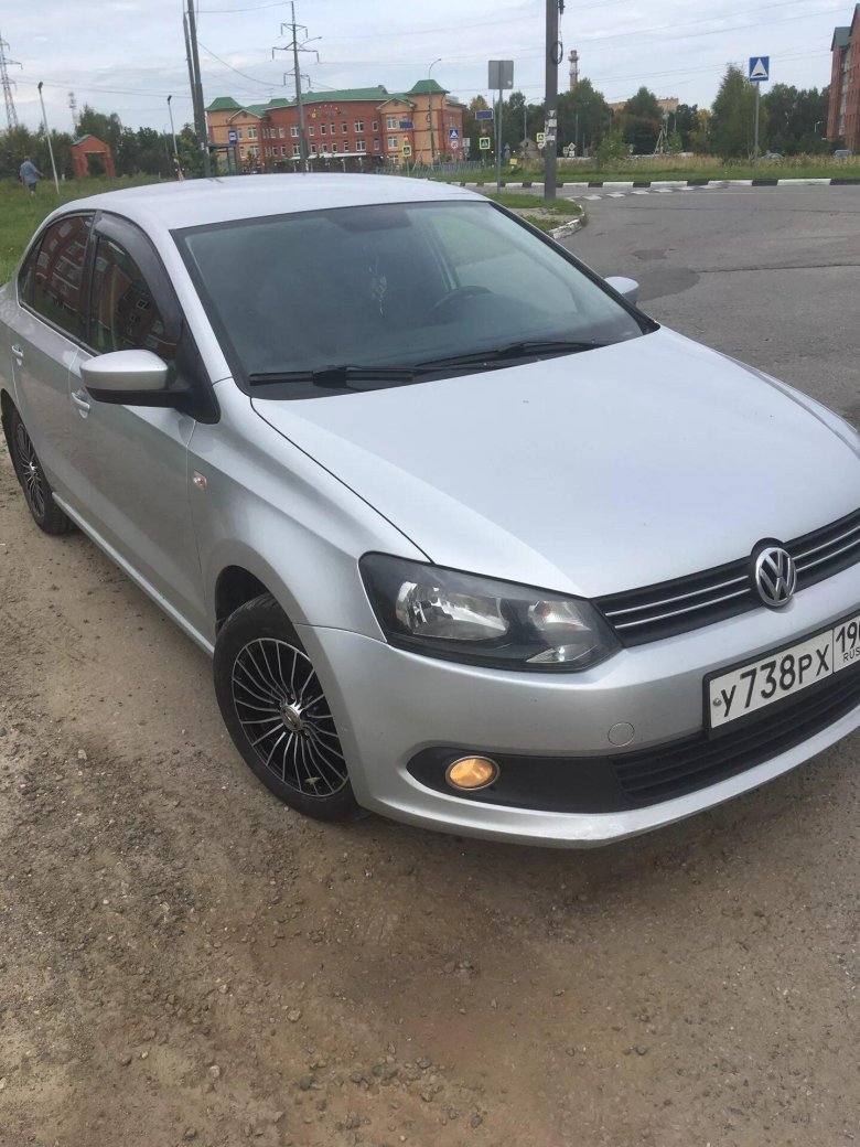 Фольксваген поло седан 2012 серебристый
