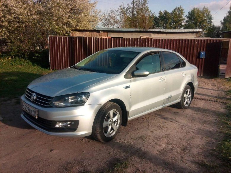 Фольксваген поло серебристый