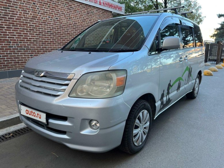 Toyota Noah r60