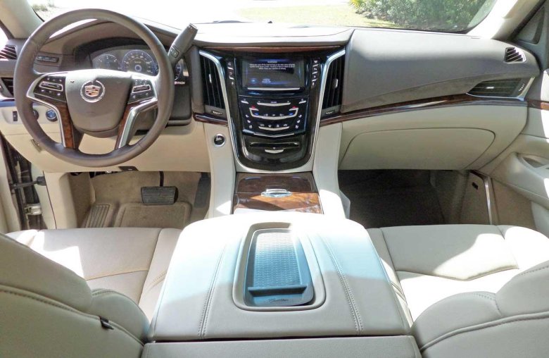 Кадиллак эскалейд 2023 салон