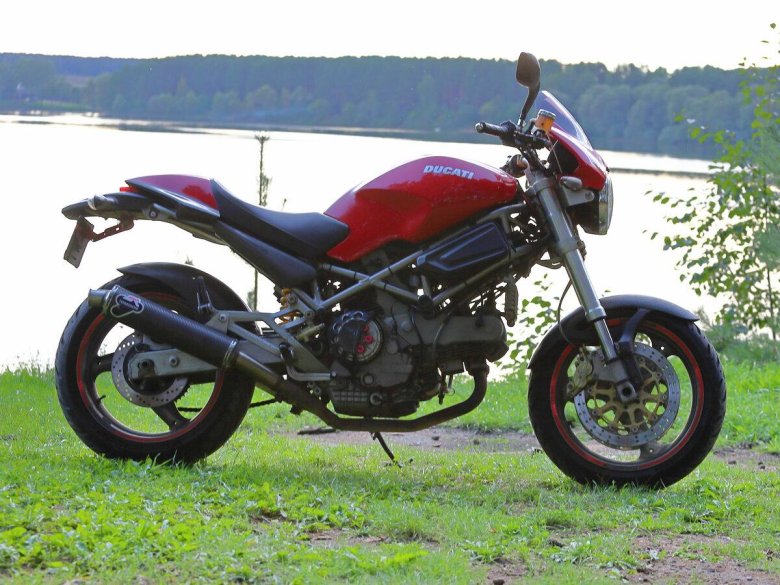 Ducati monster 900