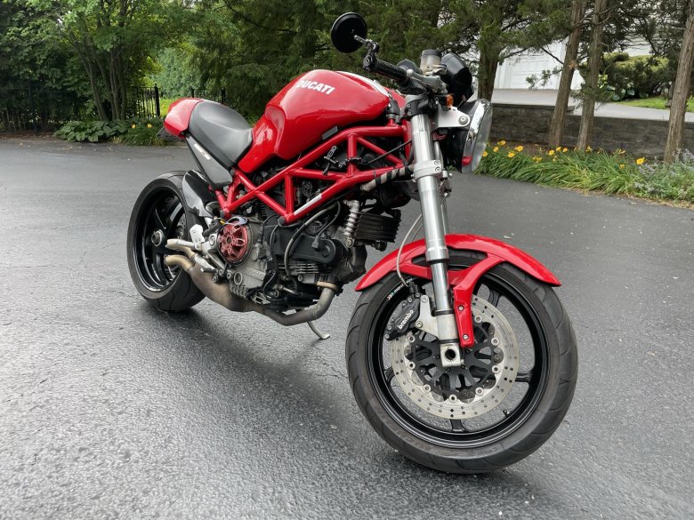 Дукати монстр s4r