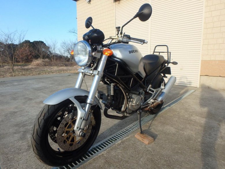 Дукати монстр 800