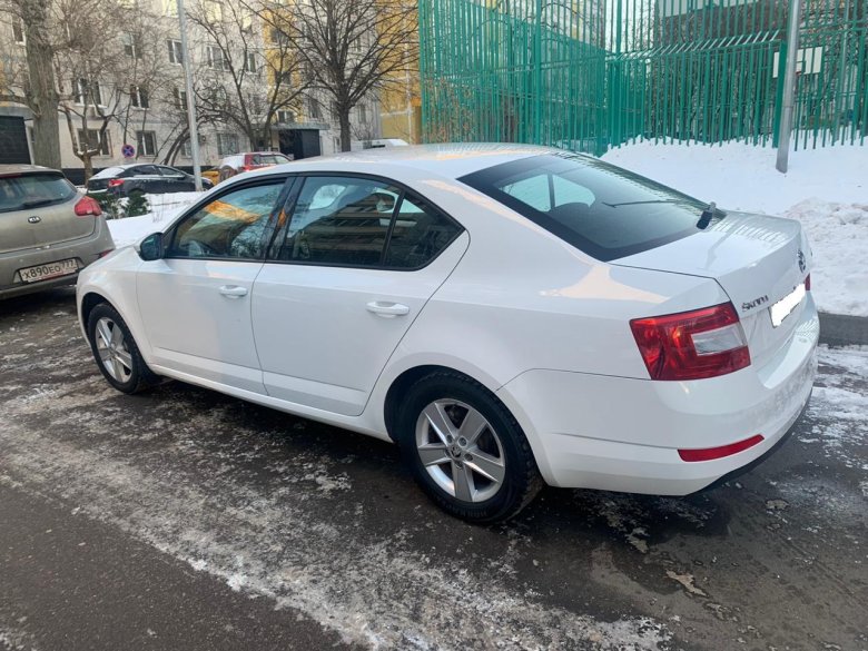 Шкода Октавия лифтбек 2013