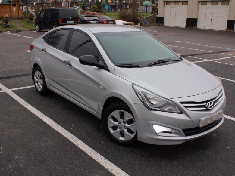 Хендай Солярис 2015 серебристый