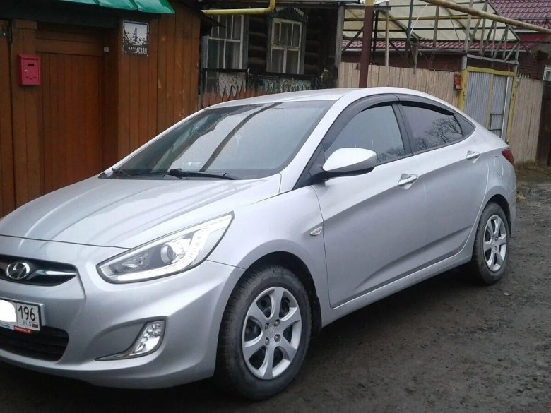 Хендай Солярис 2014 седан серебристый