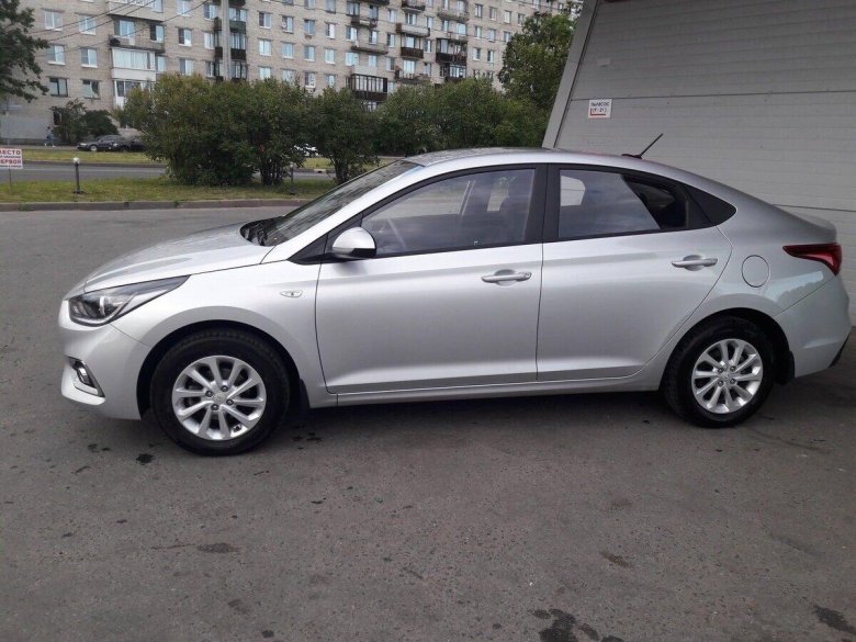Хендай Солярис 2018 серебристый