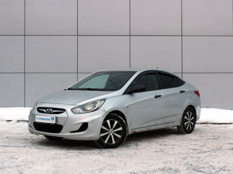 Hyundai Solaris i 2011