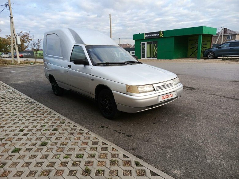 Серебристый фургон