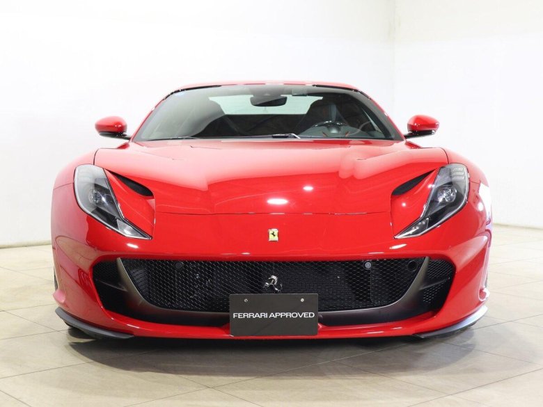 Автомобиль ferrari