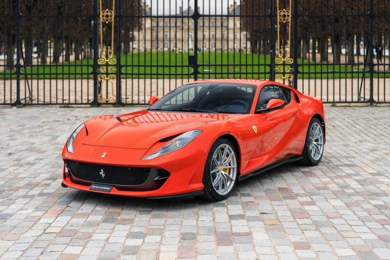 812 superfast ferrari