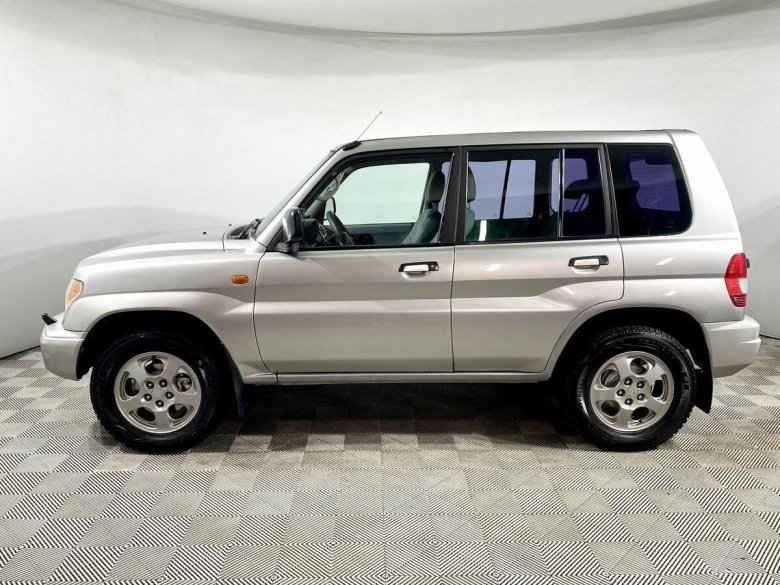 Mitsubishi pajero pinin 2004