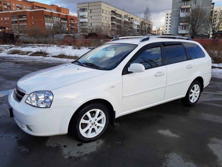 Шевроле Лачетти 2012 универсал белый