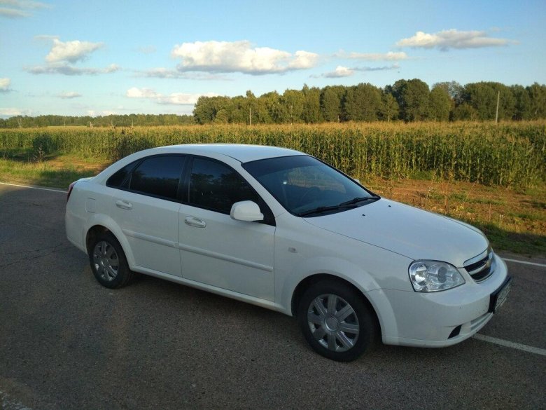 Chevrolet lacetti 2012 седан