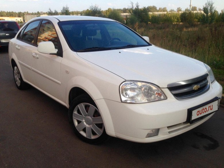 Chevrolet lacetti белая