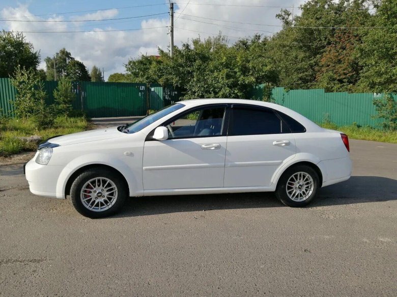 Chevrolet Lacetti White