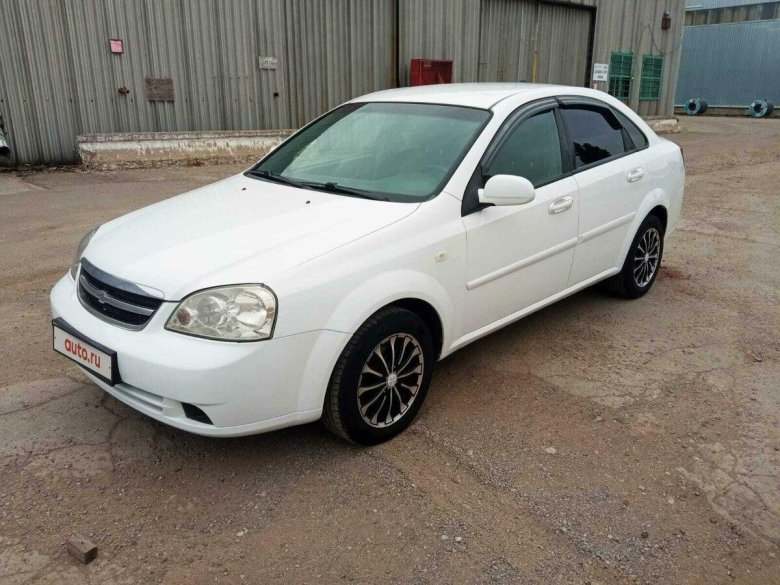 Шевроле Лачетти 2008 белая