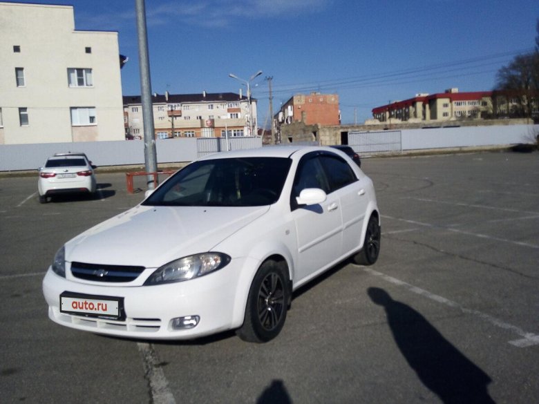 Шевроле Лачетти 2008 белая