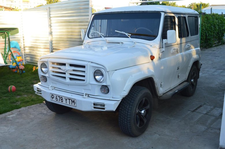 УАЗ Хантер белый 469