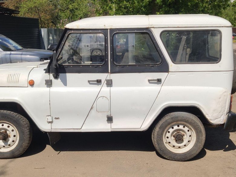 Уаз 315195 хантер 2009 белый