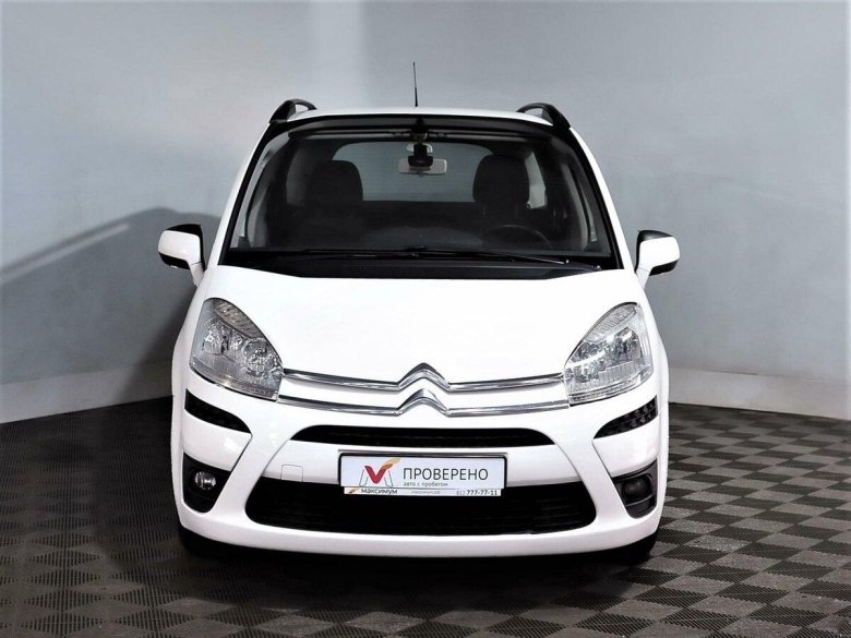 Белый Ситроен с4 Пикассо