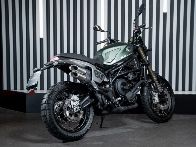 Benelli leoncino 800