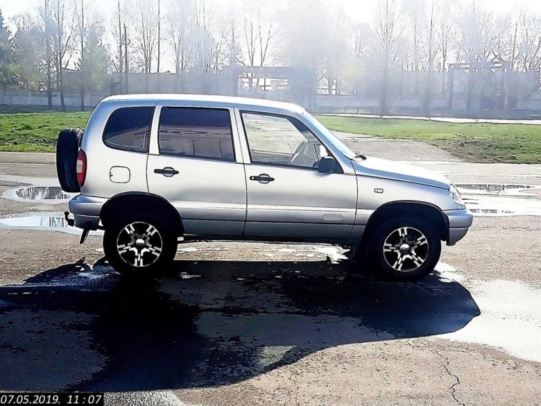 Chevrolet Niva 2004