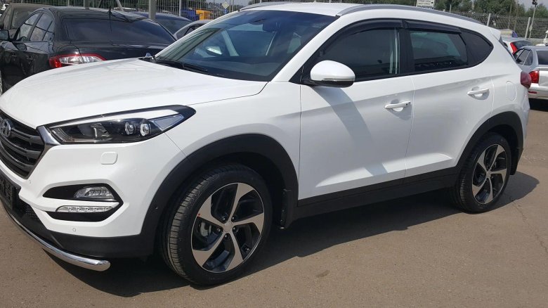Hyundai Tucson белый
