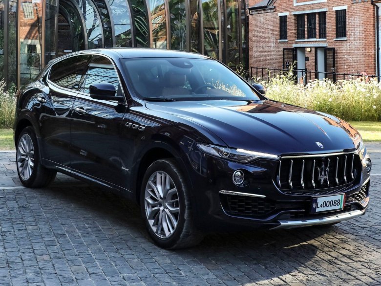 Мазерати леванте 2017