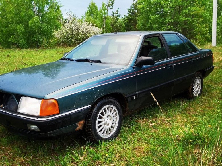 Ауди 100 2.2 сигара