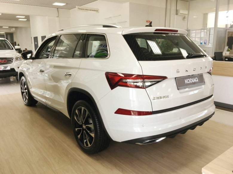 Шкода внедорожник 2022