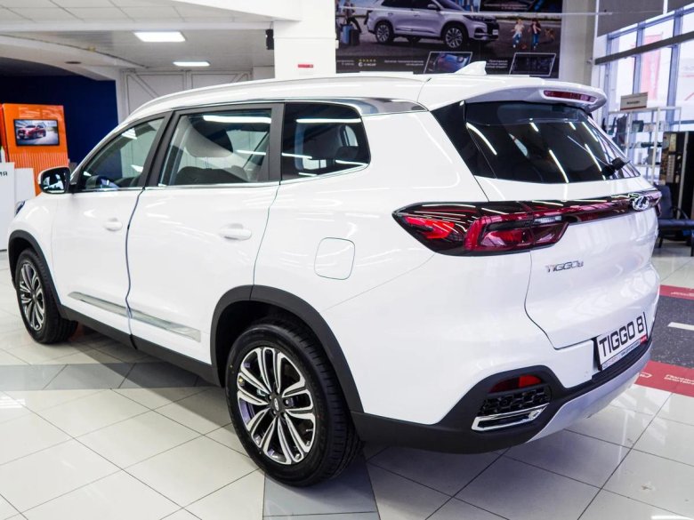 Chery Tiggo 8 белый