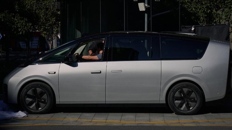 Mega автомобиль