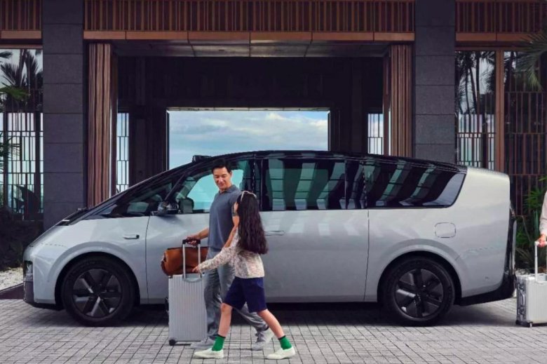 Li Mega минивэн