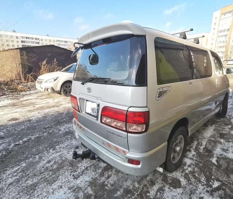Toyota hiace regius