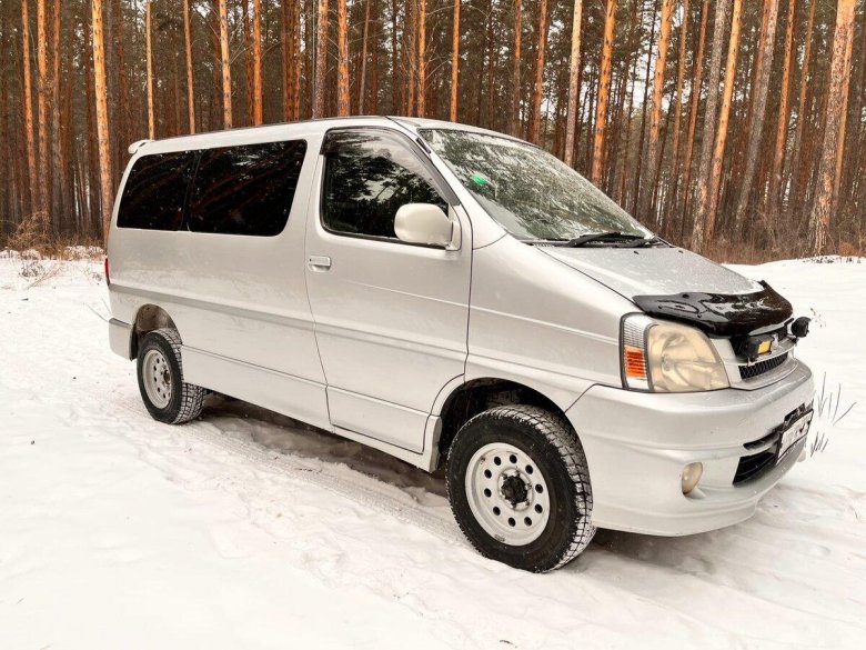 Toyota grand hiace 2000