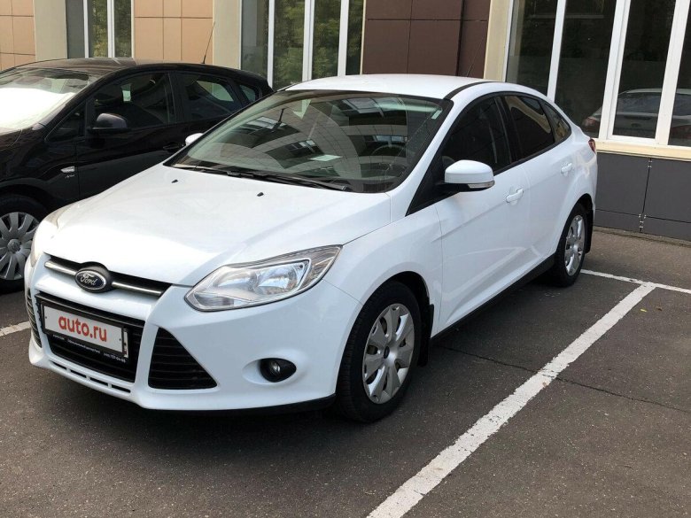 Ford Focus 3 седан белый 2012