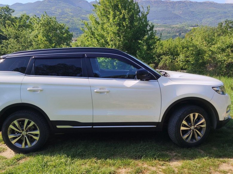 Geely atlas 2018 белый