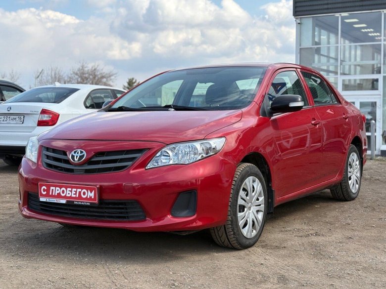 Тойота королла 2012 красная