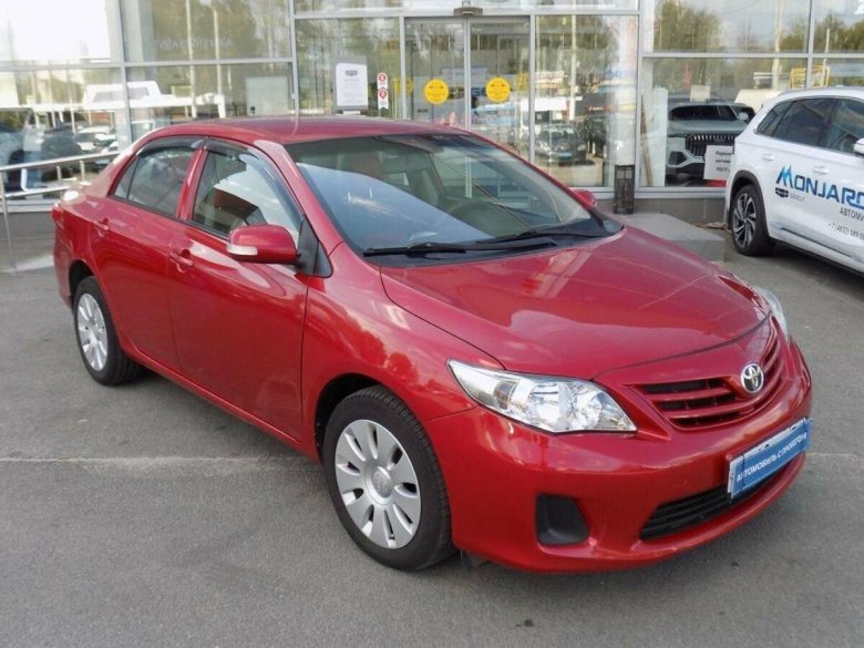 Тойота королла 2012 красная