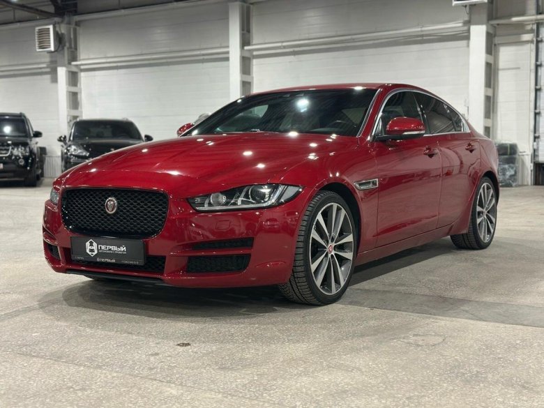 Jaguar xe 2016