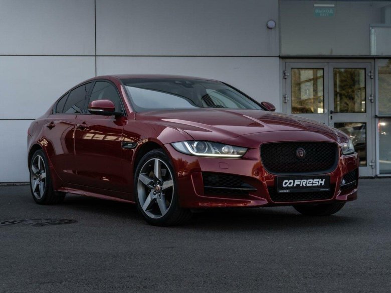 Jaguar xe 2016